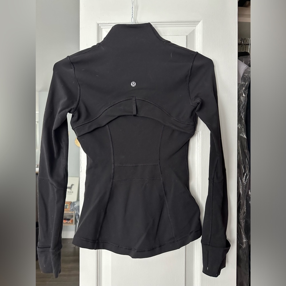 Lululemon Define Jacket. Size 2 Womens   Used but in good condition.